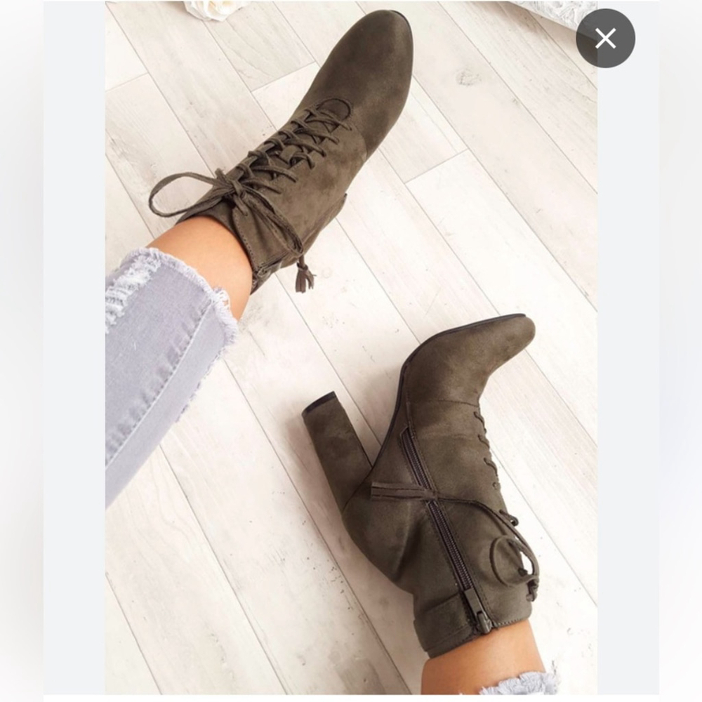 Call It Spring Faux Suede Lace Up Ankle Boots in Khaki sz US 9
